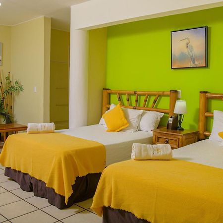 Banana Palms Hotel Rio Dulce Town Exteriér fotografie