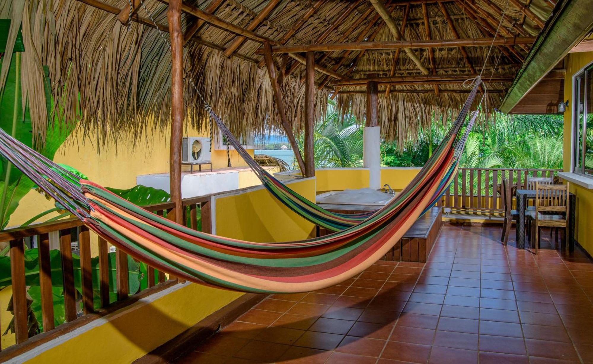 Banana Palms Hotel Rio Dulce Town Exteriér fotografie