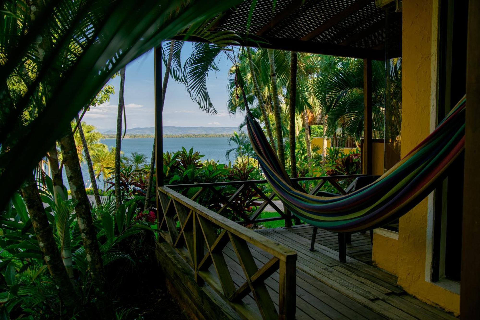 Banana Palms Hotel Rio Dulce Town Exteriér fotografie